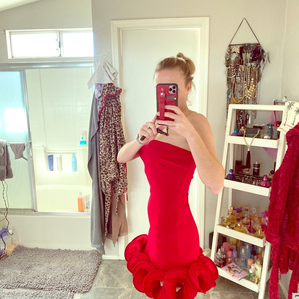 ‼️NWT‼️Red Ruffle Hem dress. (Special Occasion!) - Picture 3 of 8